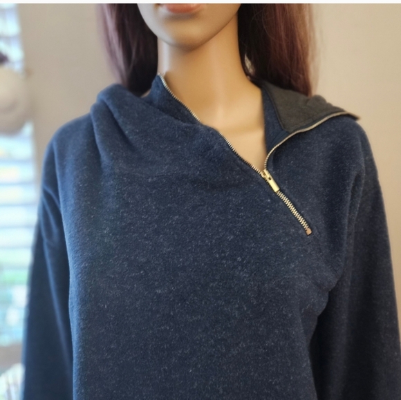 New Balance hoodie Large blue fleece sweatshirt - Picture 2 of 13